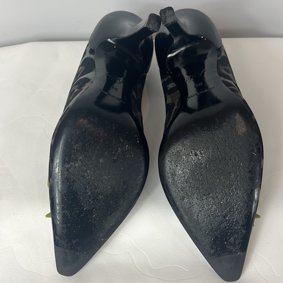 Fabrizio Viti Summer Fever Leopard Print Satin Pumps with Green Bow - Picture 12 of 17